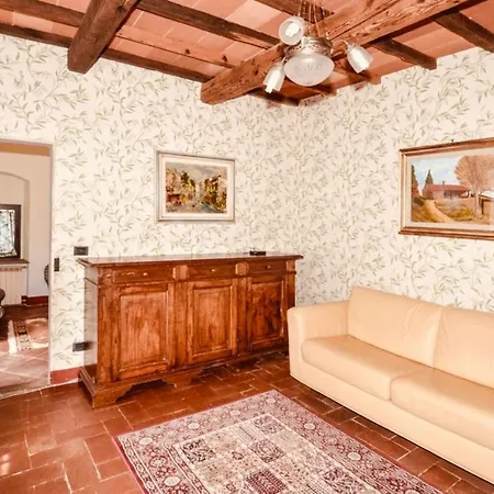 Ari, La Tua In Toscana