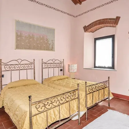 Ari, La Tua In Toscana Reggello
